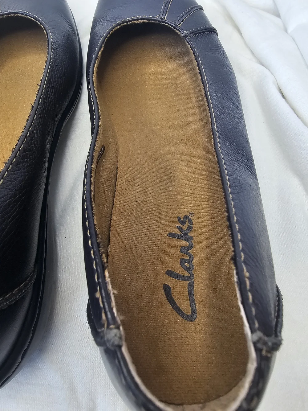 Y2K Clarks Black Leather Comfort Slip-On Ballet Flats